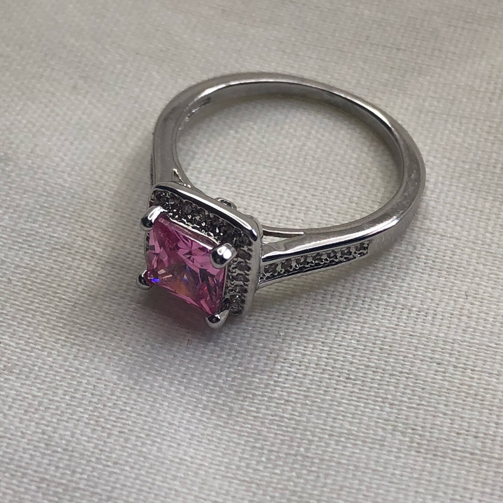 Pink CZ ring - Picture 4 of 4